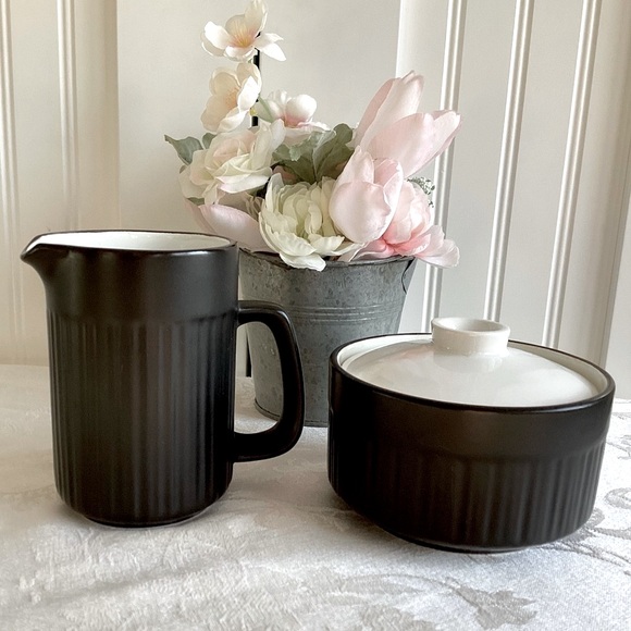 Vintage Rare 1960’s Mikasa Terra Stone Ink Black Creamer Pitcher and Sugar Bowl - Picture 2 of 11